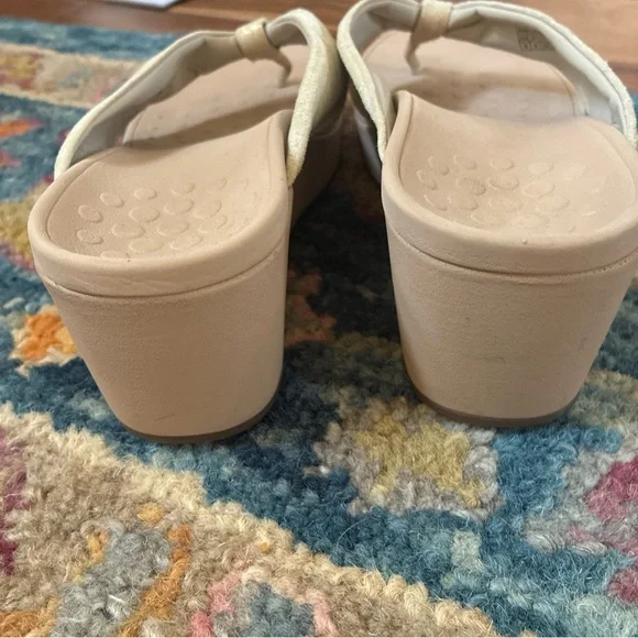 Vionic Arabella Flip Flop Platform Wedge Sandals Champagne SZ 9 - Picture 7 of 10